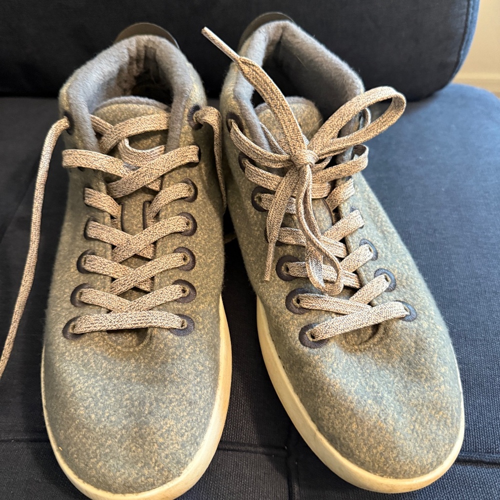 Allbirds Women size 8 sneakers - wool and washable